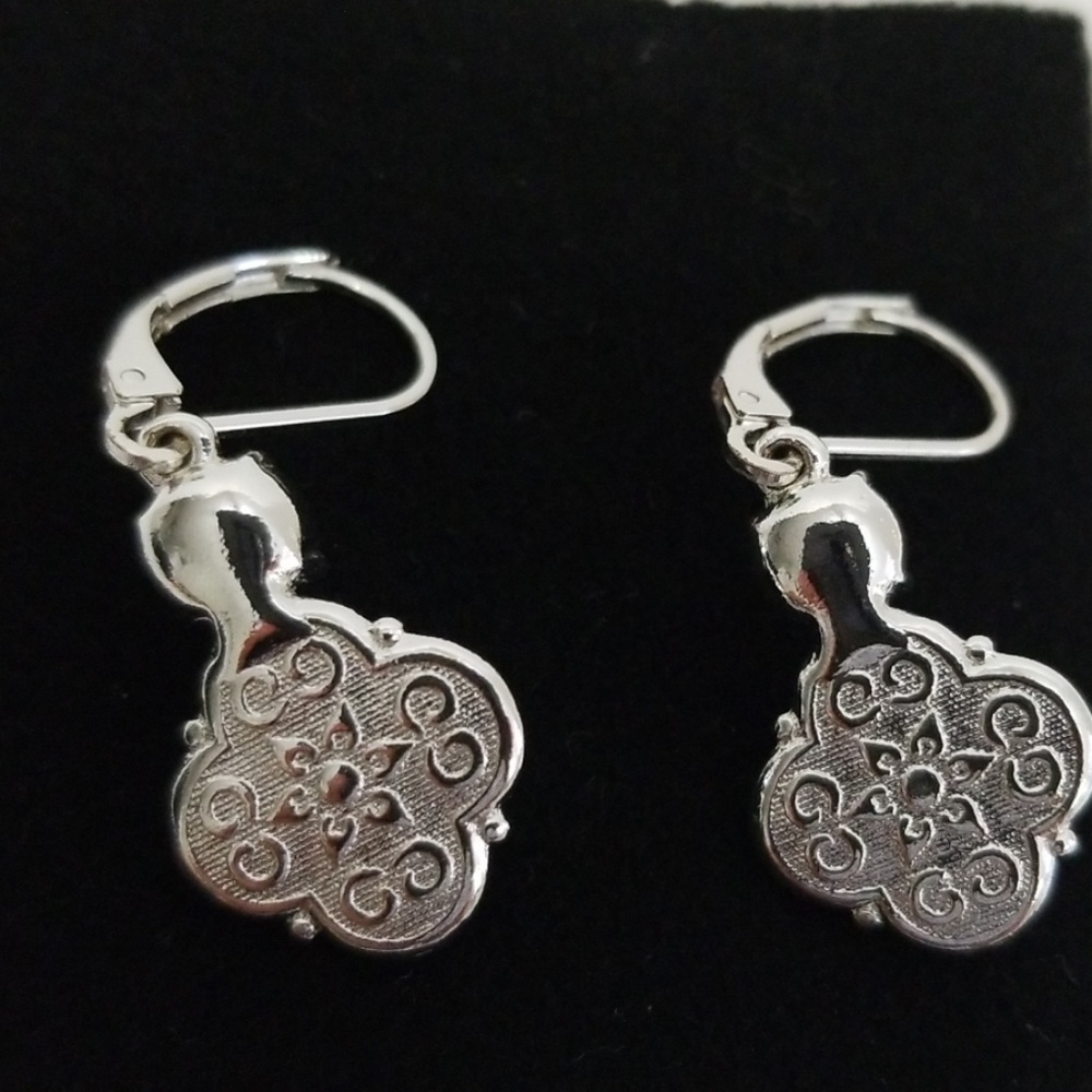 Earring - Picture 3 of 3